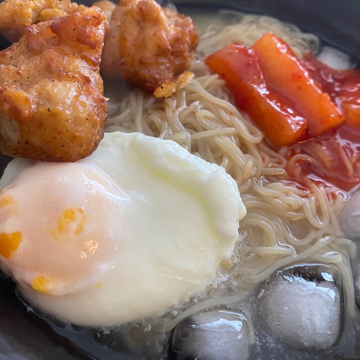 具がたっぷり！ひえひえ冷麺